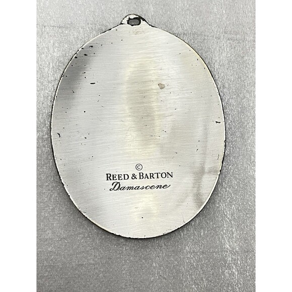 Reed & Barton Damascene Owl Pendant Etched Silver Tone Metal Oval  2.5"x2" VTG - Picture 2 of 5